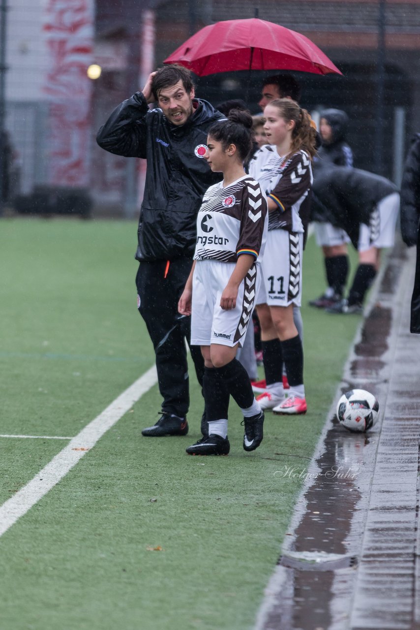 Bild 86 - B-Juniorinnen FC St.Pauli . Braedstrup IF : Ergebnis: 4:1